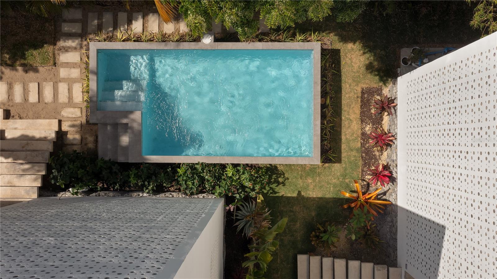 BAJURAS - Residential