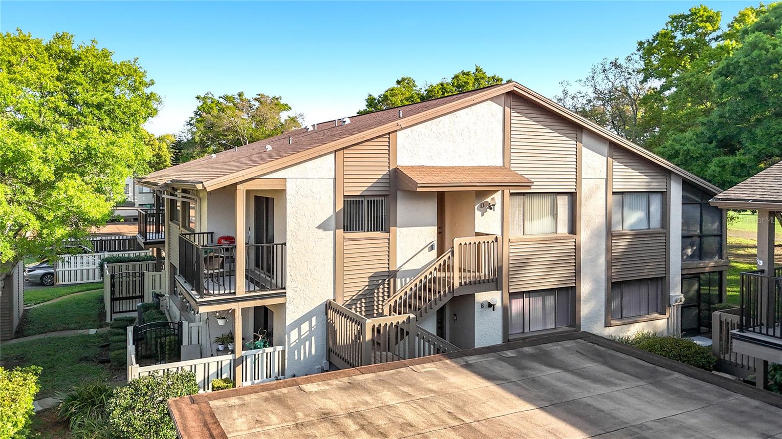 BEACON WOODS VILLAGE - Residential