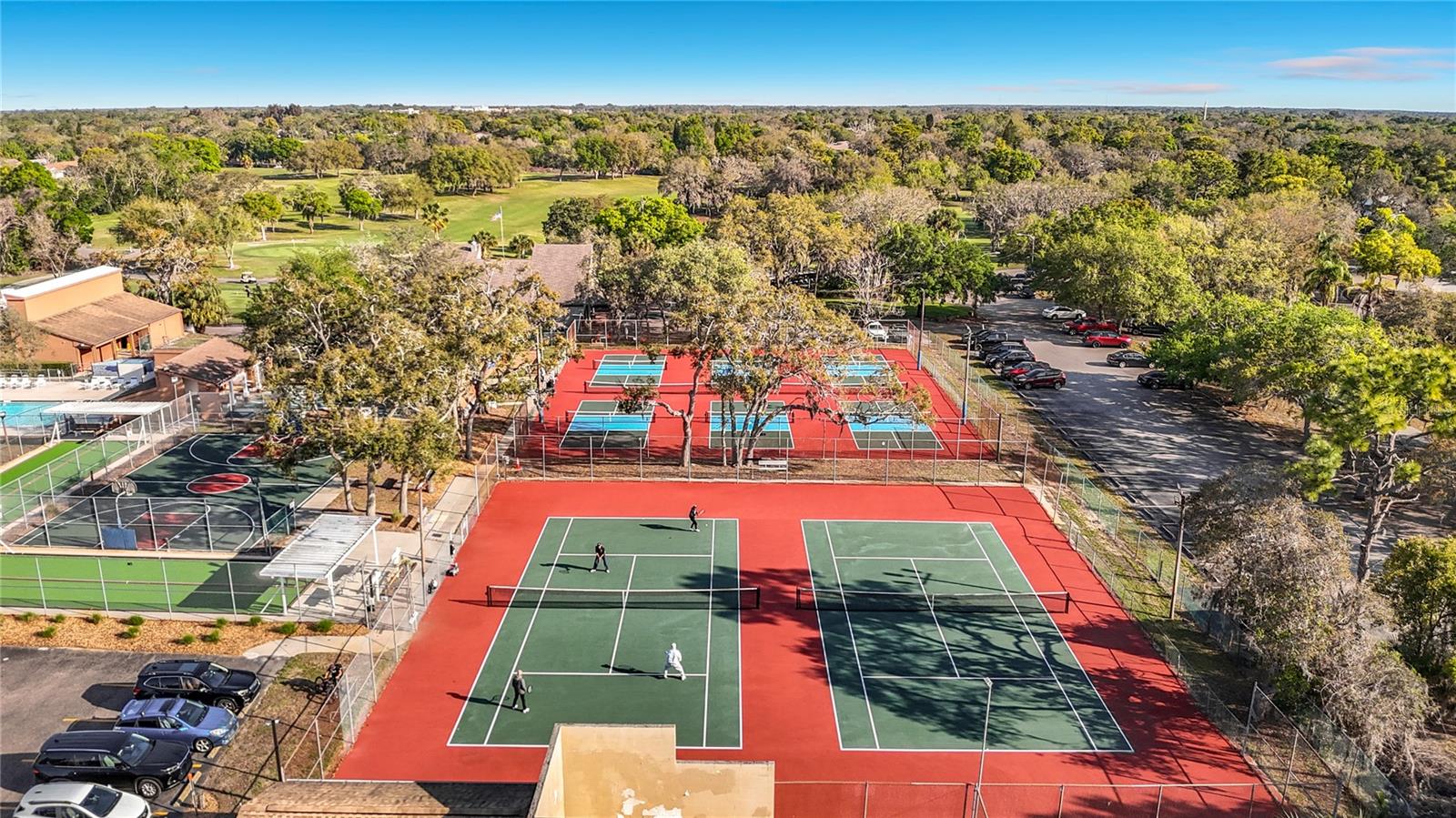 BEACON WOODS VILLAGE - Residential