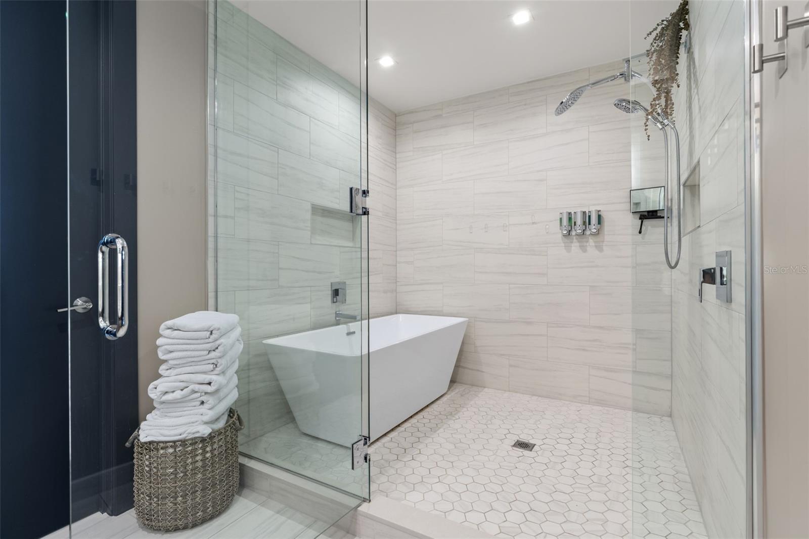 MARINA POINTE EAST - Residential