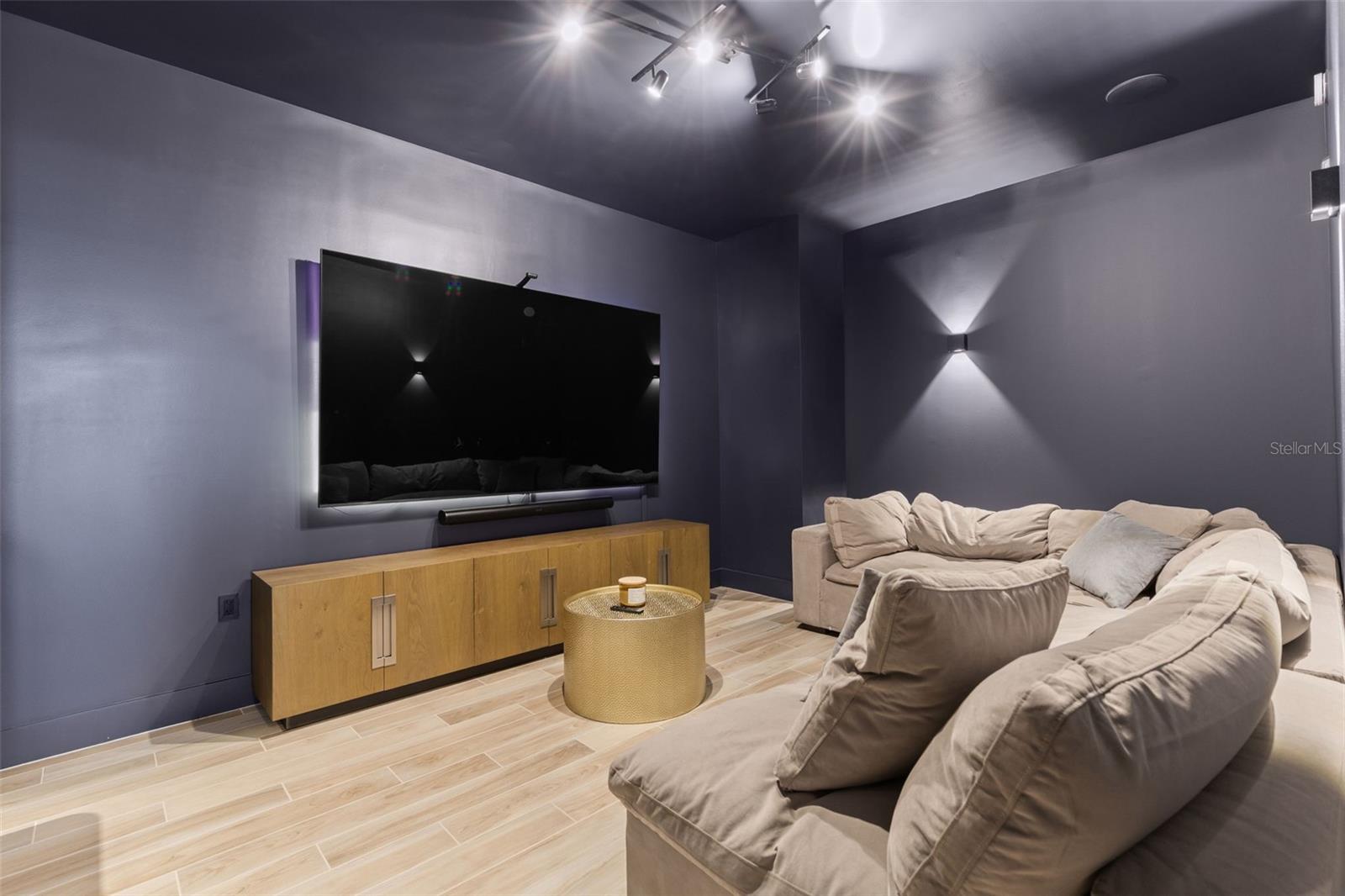 MARINA POINTE EAST - Residential