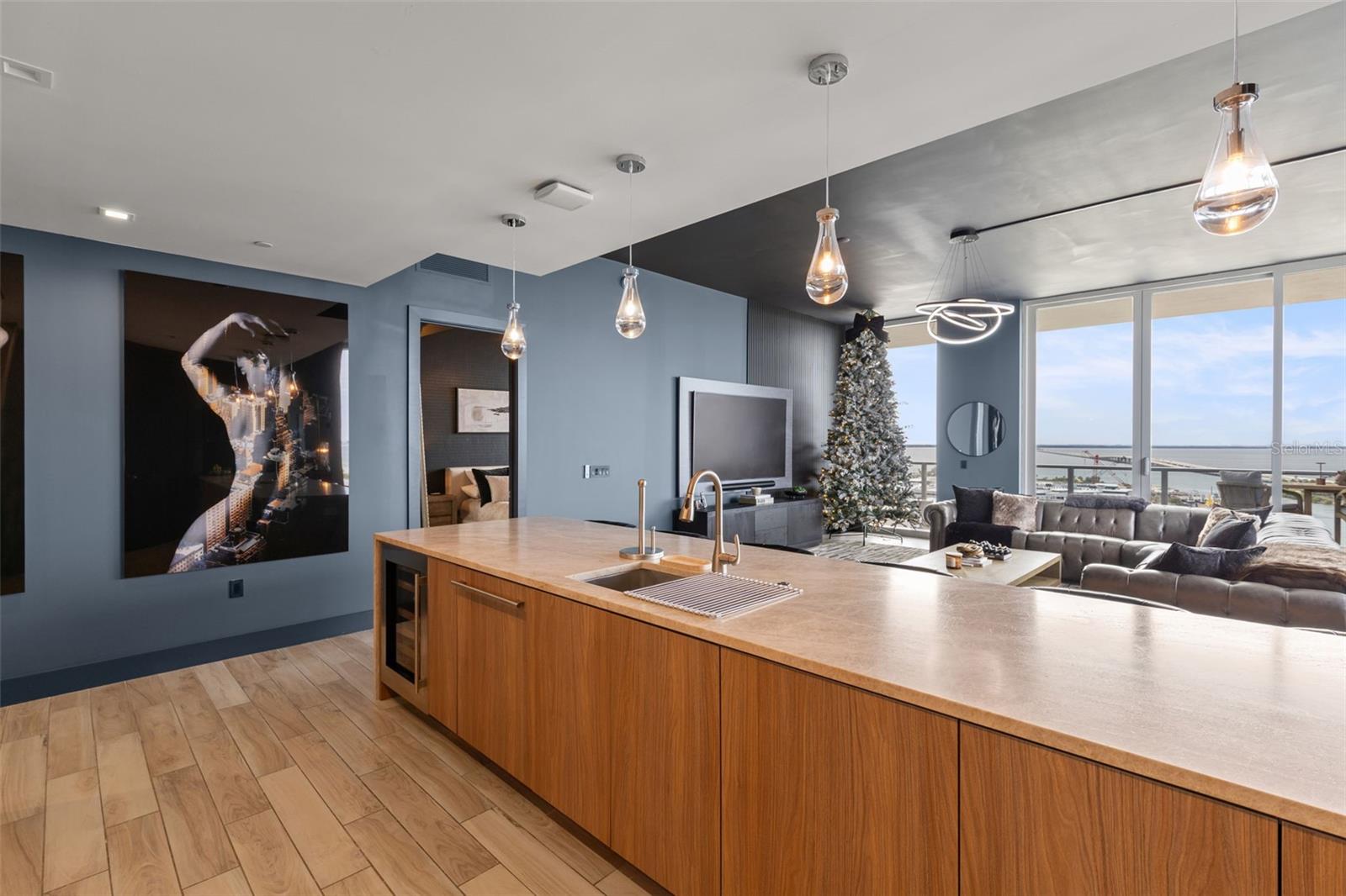 MARINA POINTE EAST - Residential