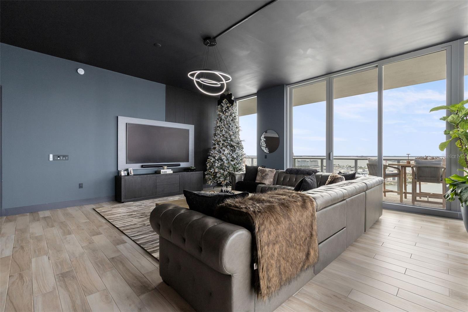 MARINA POINTE EAST - Residential