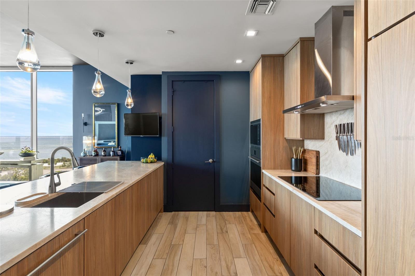 MARINA POINTE EAST - Residential