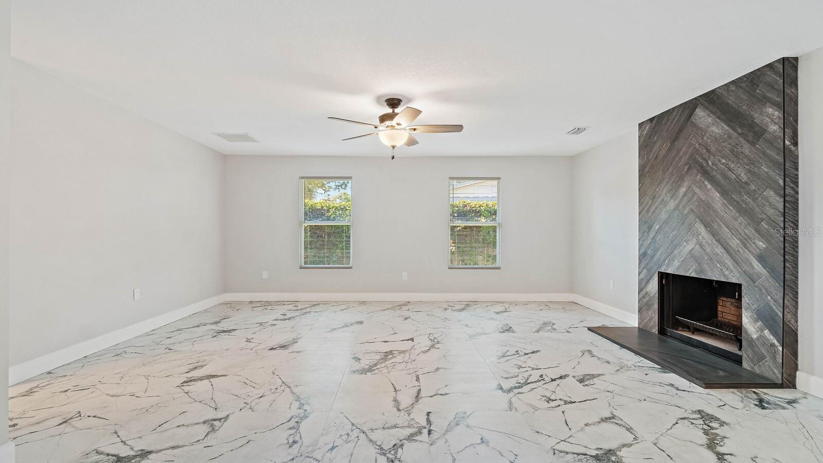 LYNNDALE SUB - Residential Lease