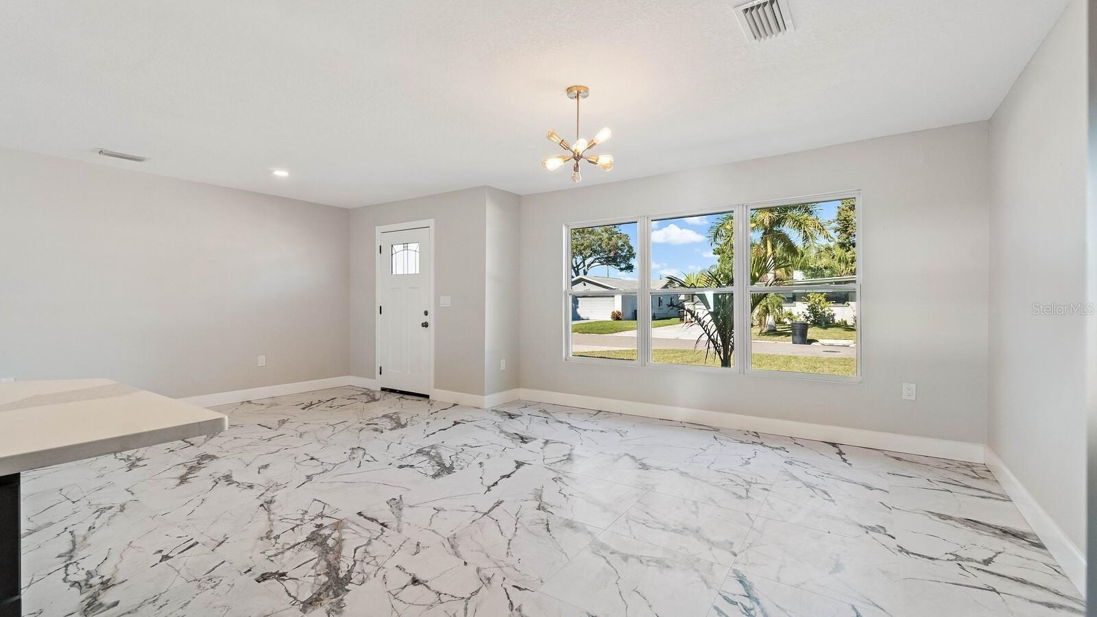 LYNNDALE SUB - Residential Lease