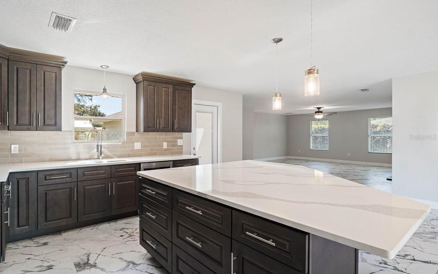 LYNNDALE SUB - Residential Lease