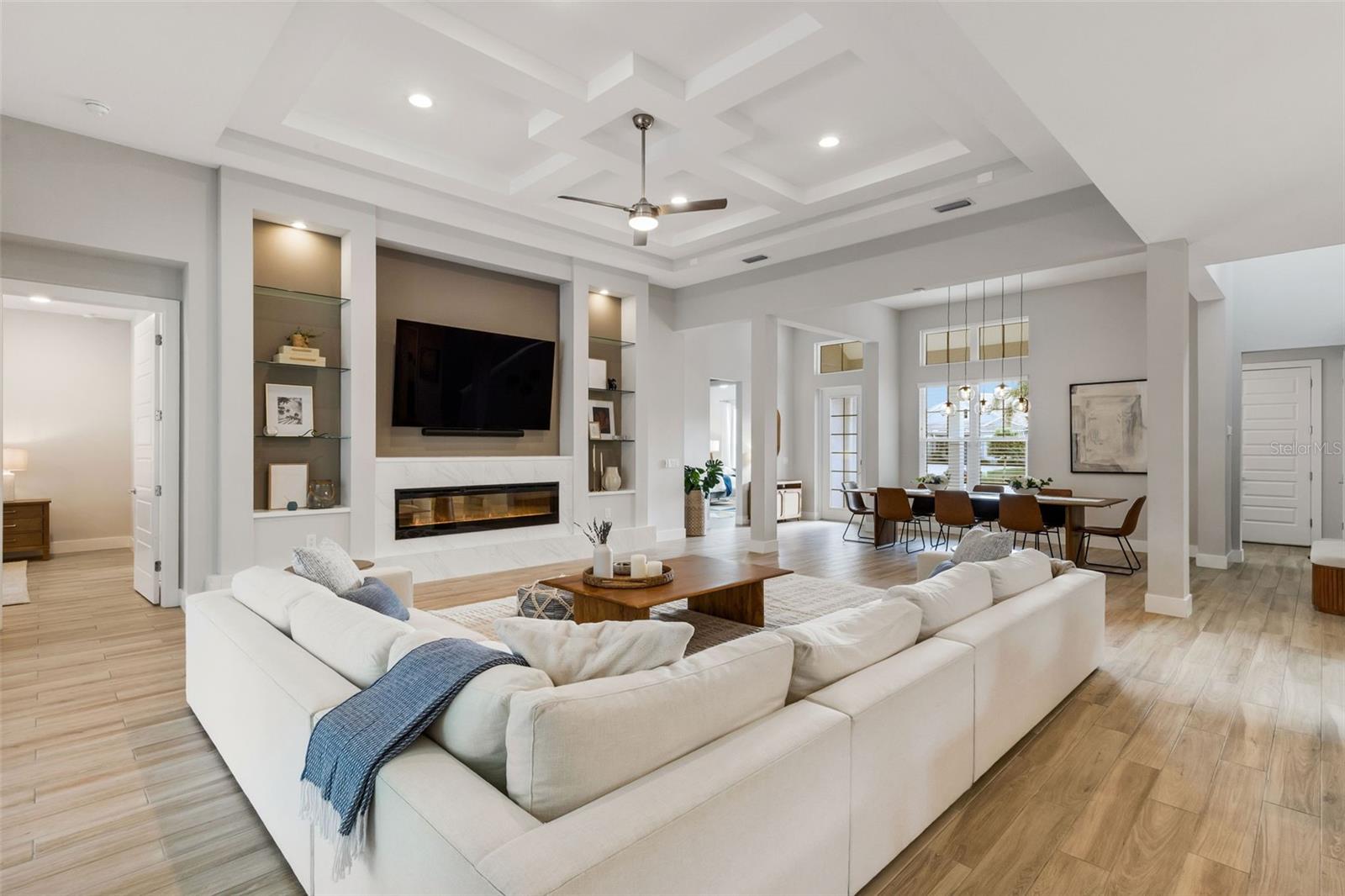 LAKEHOUSE COVE/WATERSIDE PH 1 - Residential