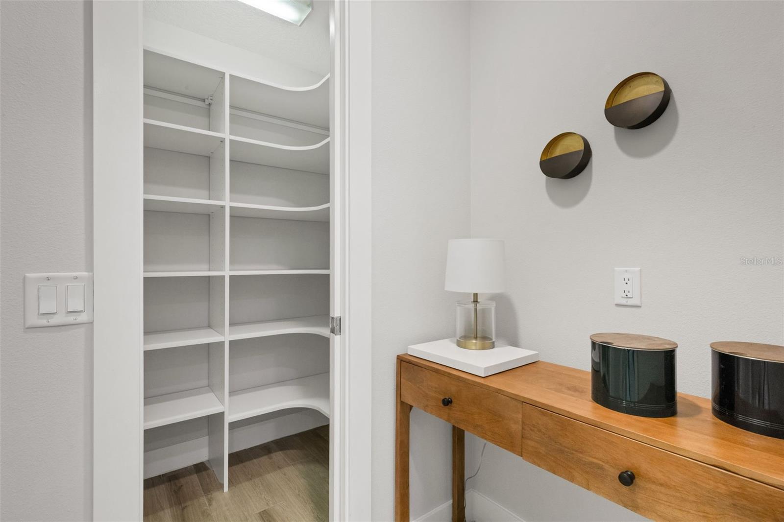 LAKEHOUSE COVE/WATERSIDE PH 1 - Residential