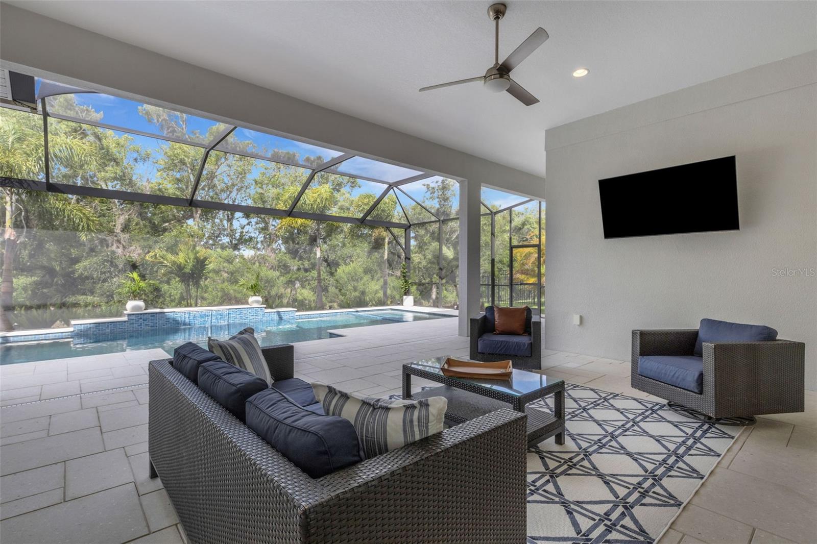 LAKEHOUSE COVE/WATERSIDE PH 1 - Residential