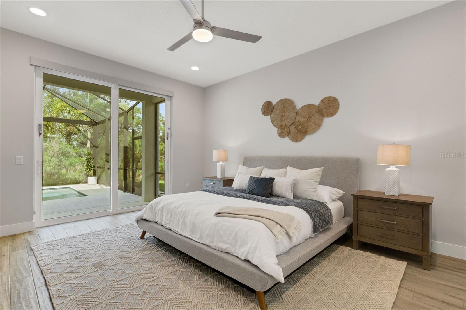 LAKEHOUSE COVE/WATERSIDE PH 1 - Residential