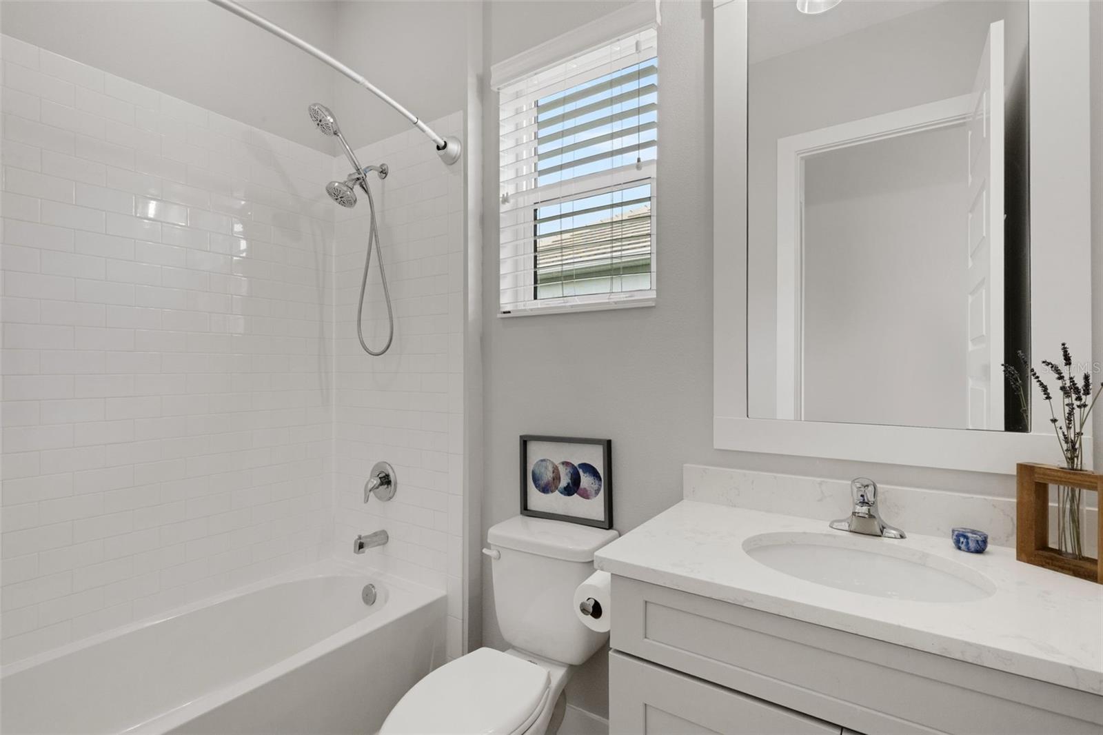 LAKEHOUSE COVE/WATERSIDE PH 1 - Residential