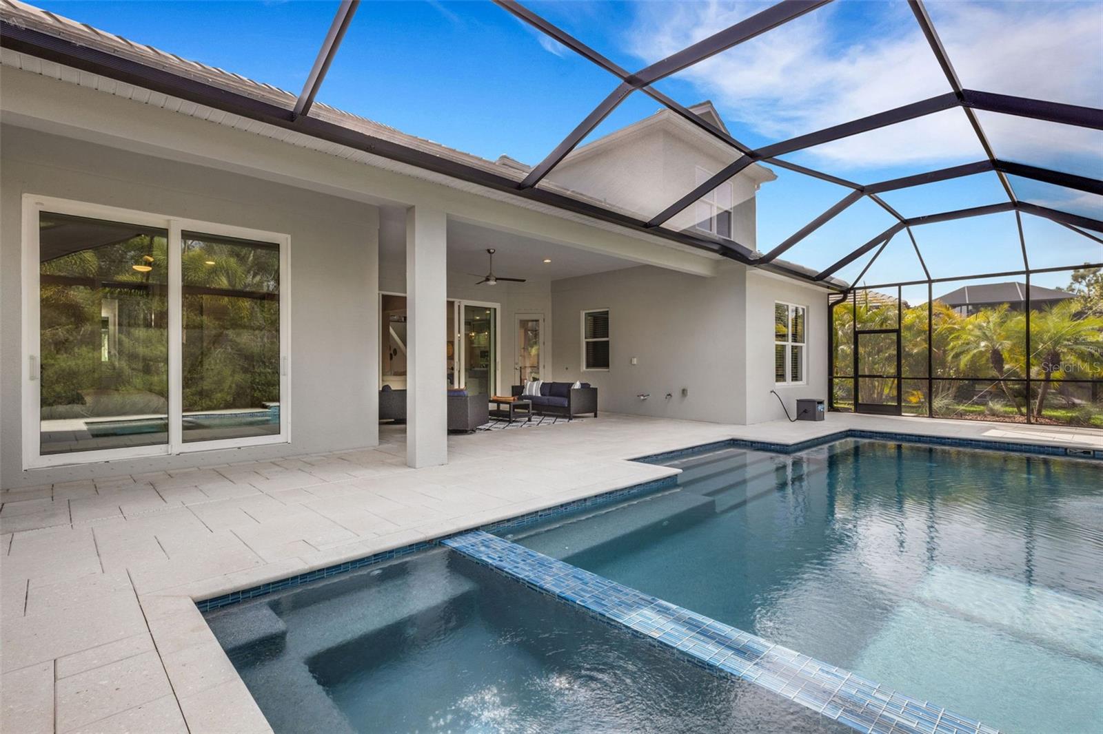 LAKEHOUSE COVE/WATERSIDE PH 1 - Residential