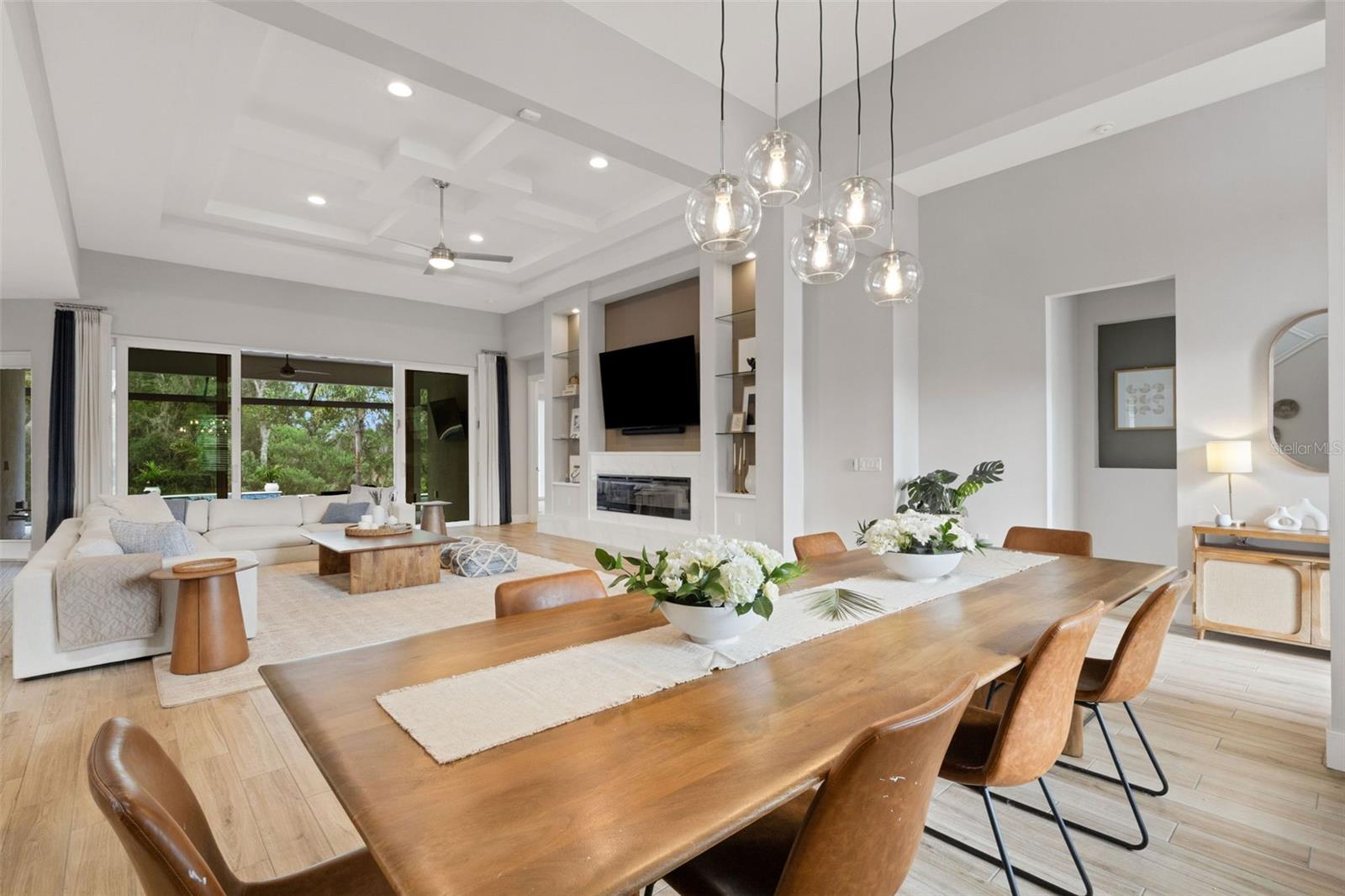 LAKEHOUSE COVE/WATERSIDE PH 1 - Residential