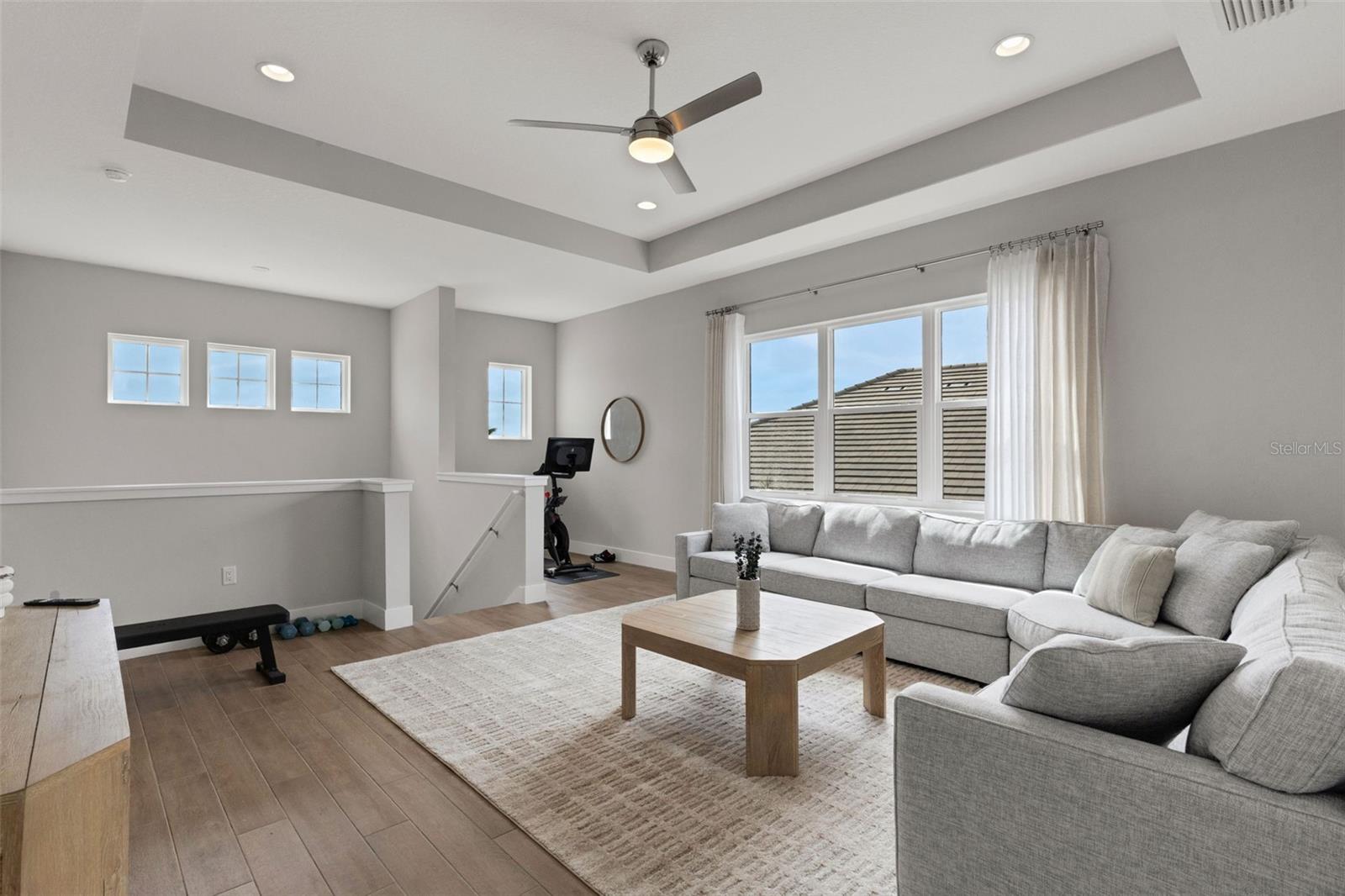 LAKEHOUSE COVE/WATERSIDE PH 1 - Residential