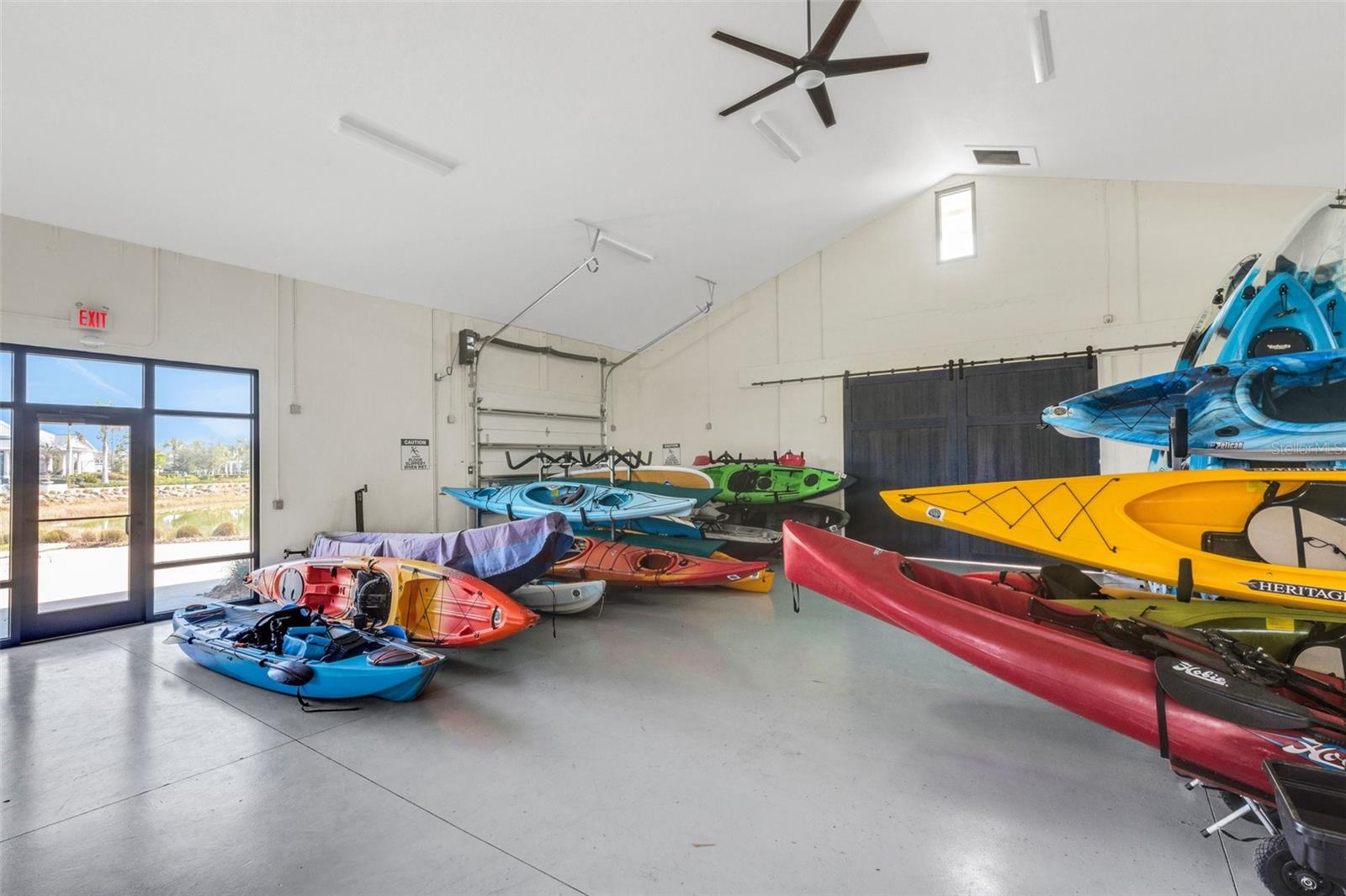 LAKEHOUSE COVE/WATERSIDE PH 1 - Residential