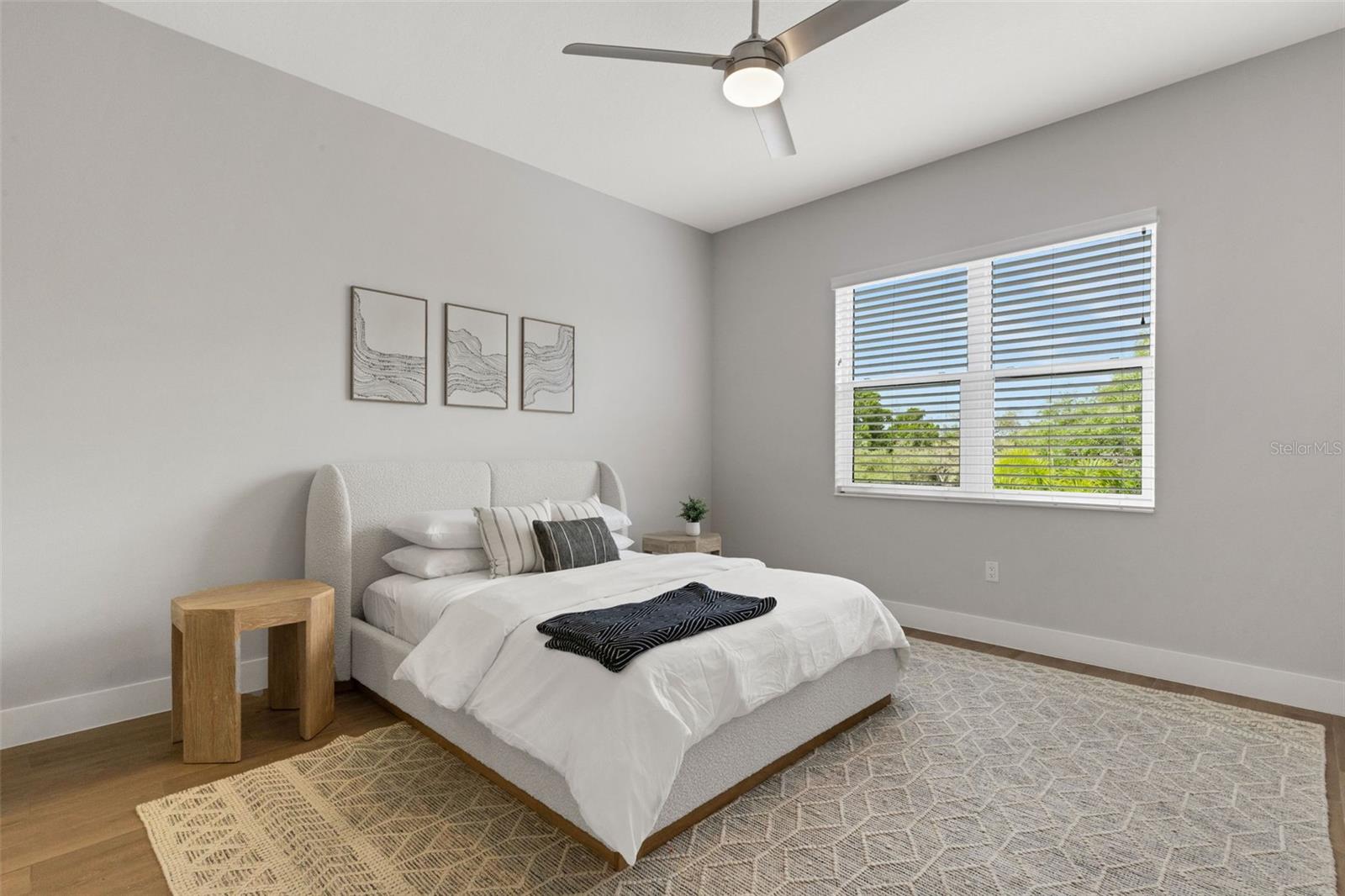 LAKEHOUSE COVE/WATERSIDE PH 1 - Residential