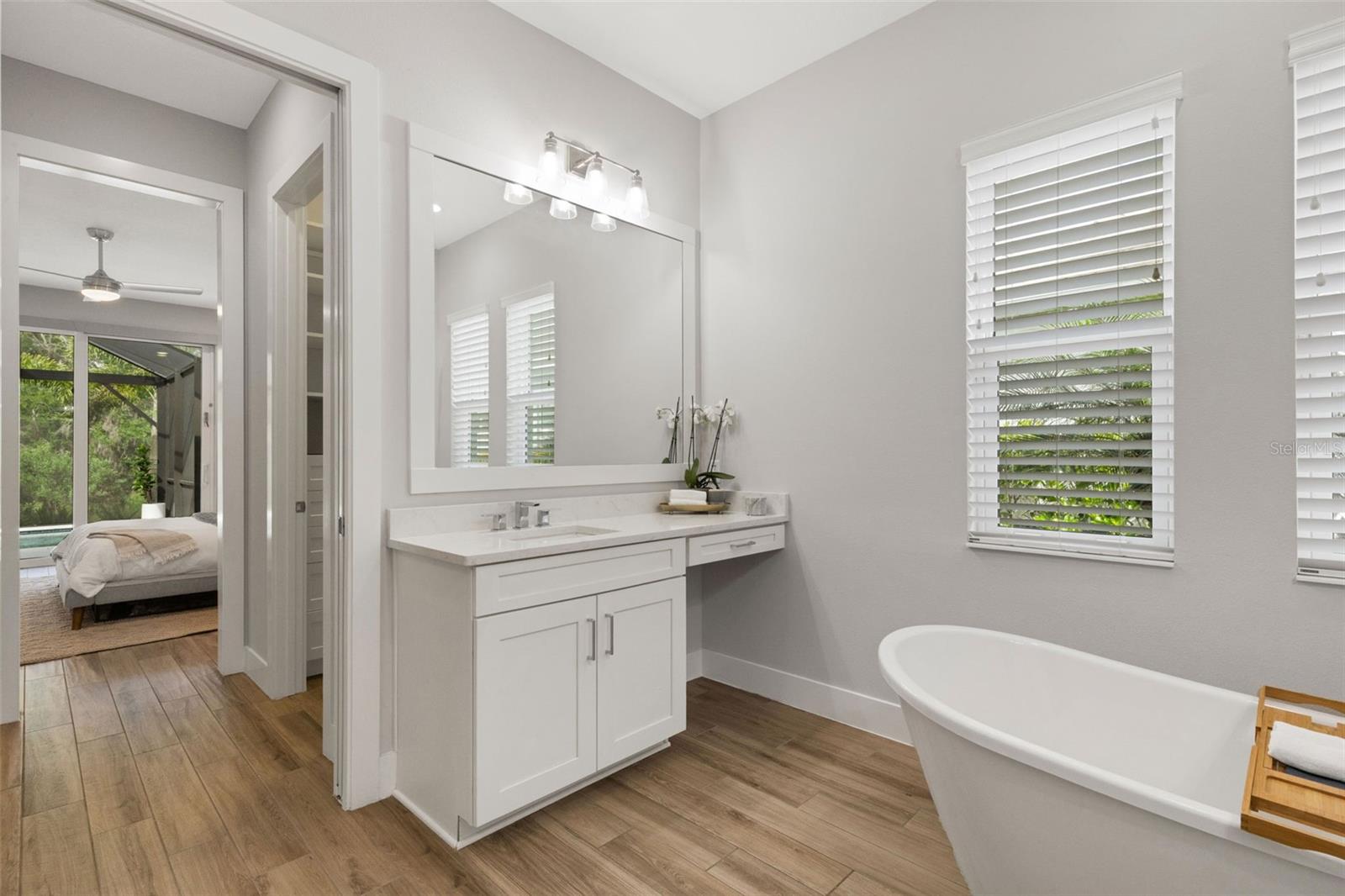 LAKEHOUSE COVE/WATERSIDE PH 1 - Residential