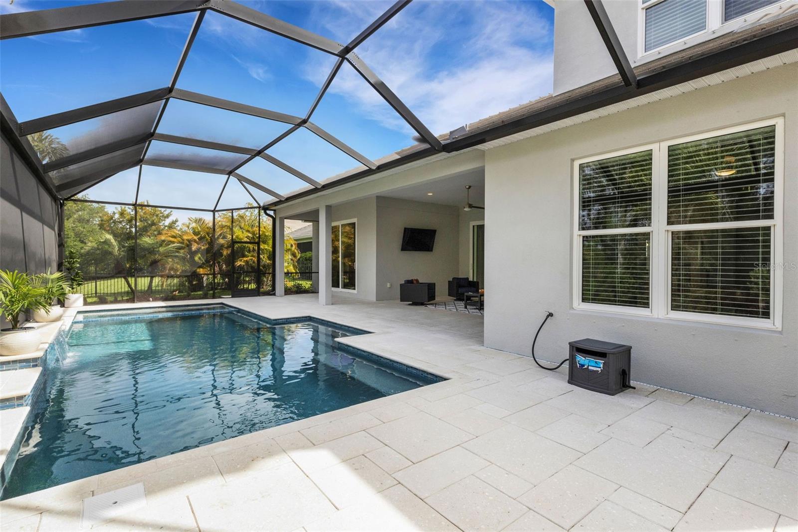 LAKEHOUSE COVE/WATERSIDE PH 1 - Residential