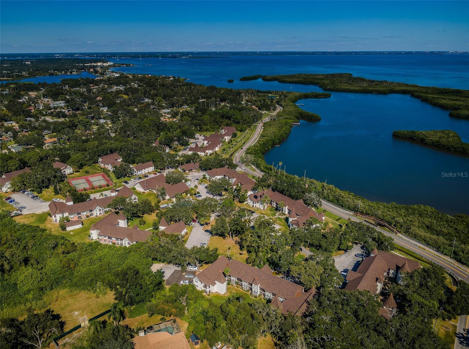 HARBOUR TOWNE CONDO - Residential