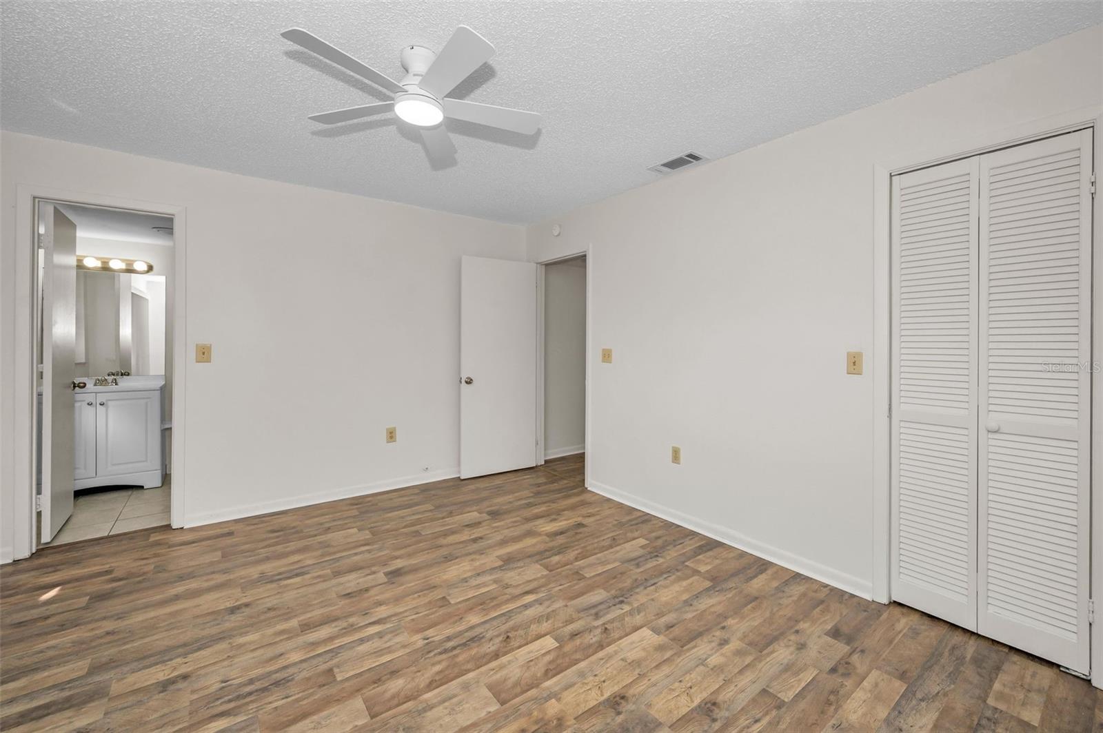 HARBOUR TOWNE CONDO - Residential