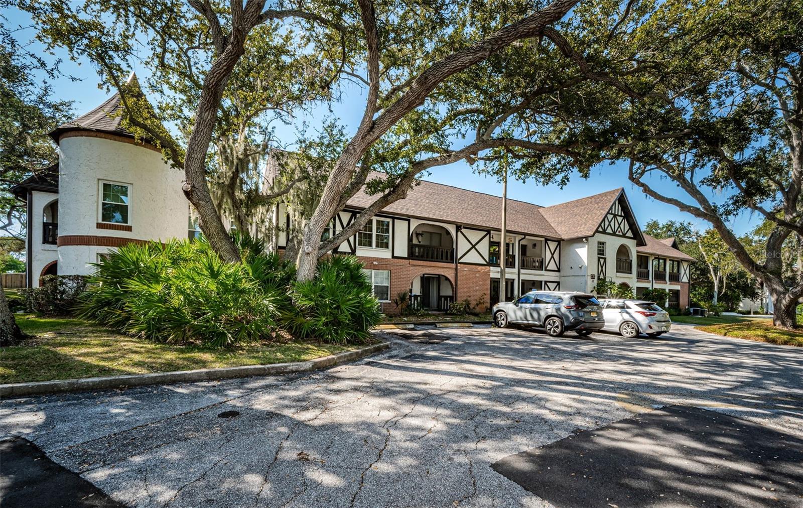 HARBOUR TOWNE CONDO - Residential