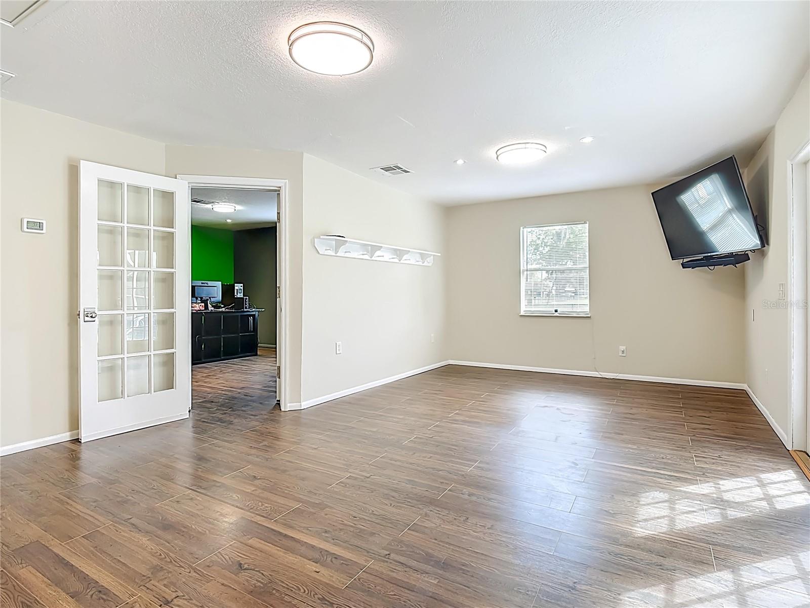 SUNSHINE ACRES - Residential