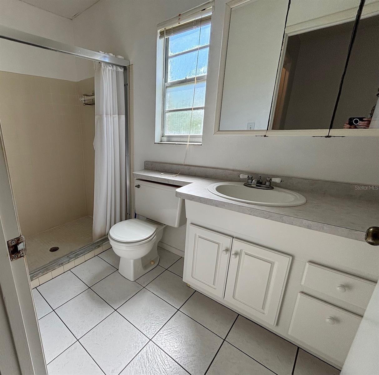 LAKE FOREST ESTATES - Residential