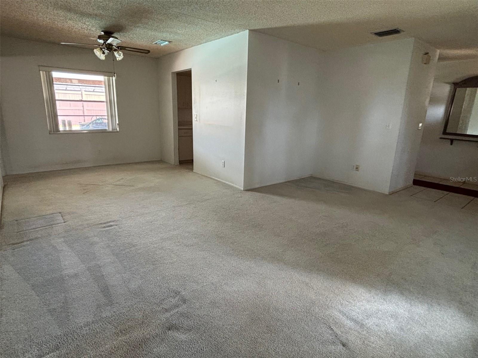 LAKE FOREST ESTATES - Residential