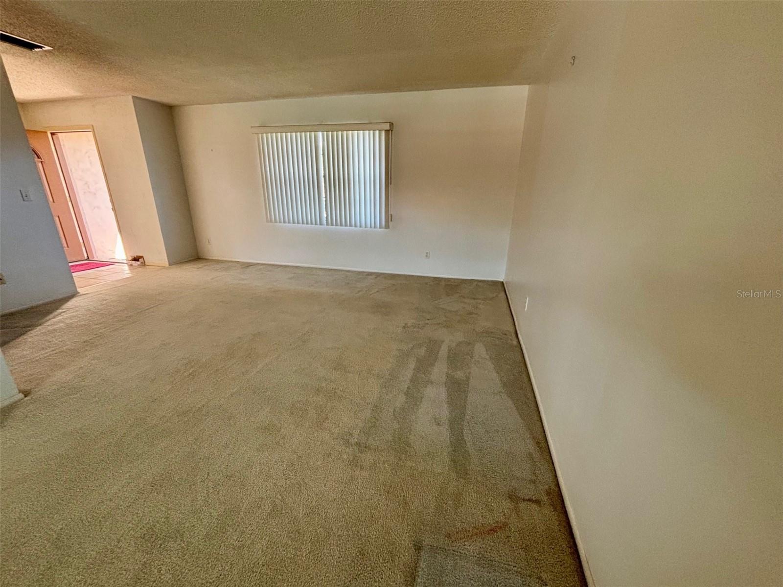 LAKE FOREST ESTATES - Residential