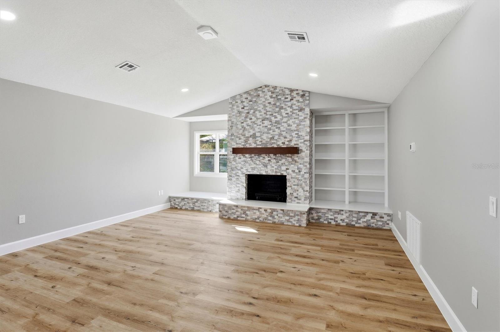 SILVER LAKE HILL SUB - Residential