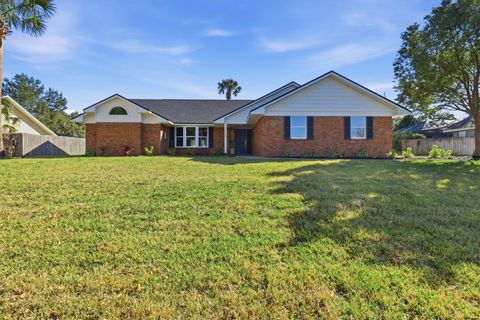 Tiny photo for 33608 Overton Drive, Leesburg, FL 34788 (MLS # O6378821)
