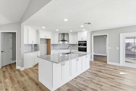 Tiny photo for 33608 Overton Drive, Leesburg, FL 34788 (MLS # O6378821)