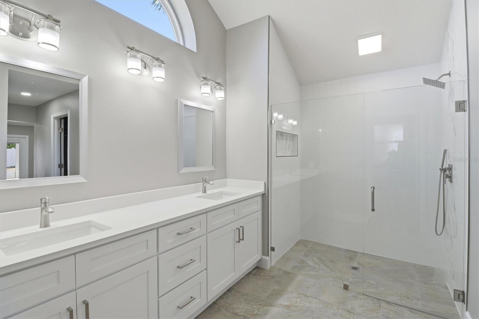 SILVER LAKE HILL SUB - Residential