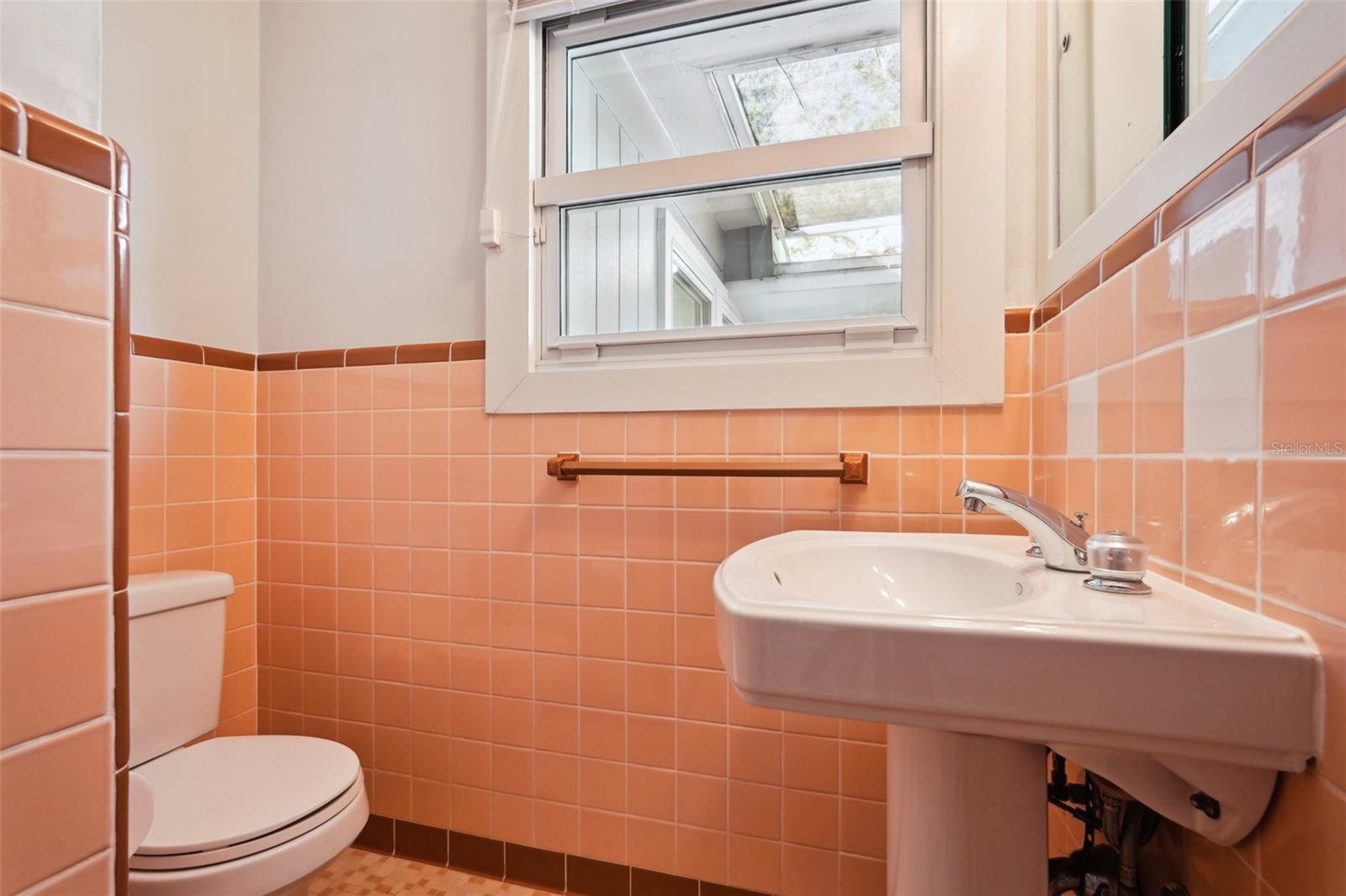 WHITFIELD ESTATES UNIT 1 - Residential