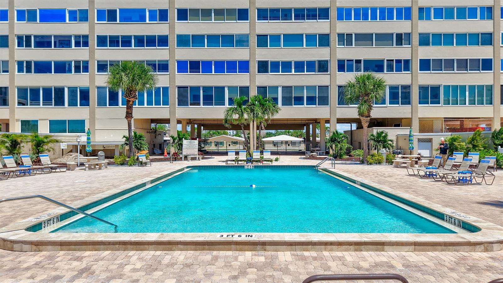HORIZONS WEST - Residential