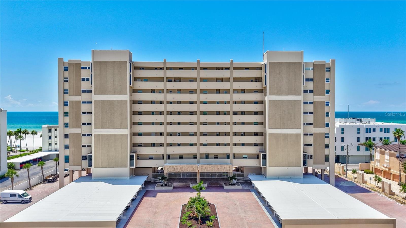 HORIZONS WEST - Residential