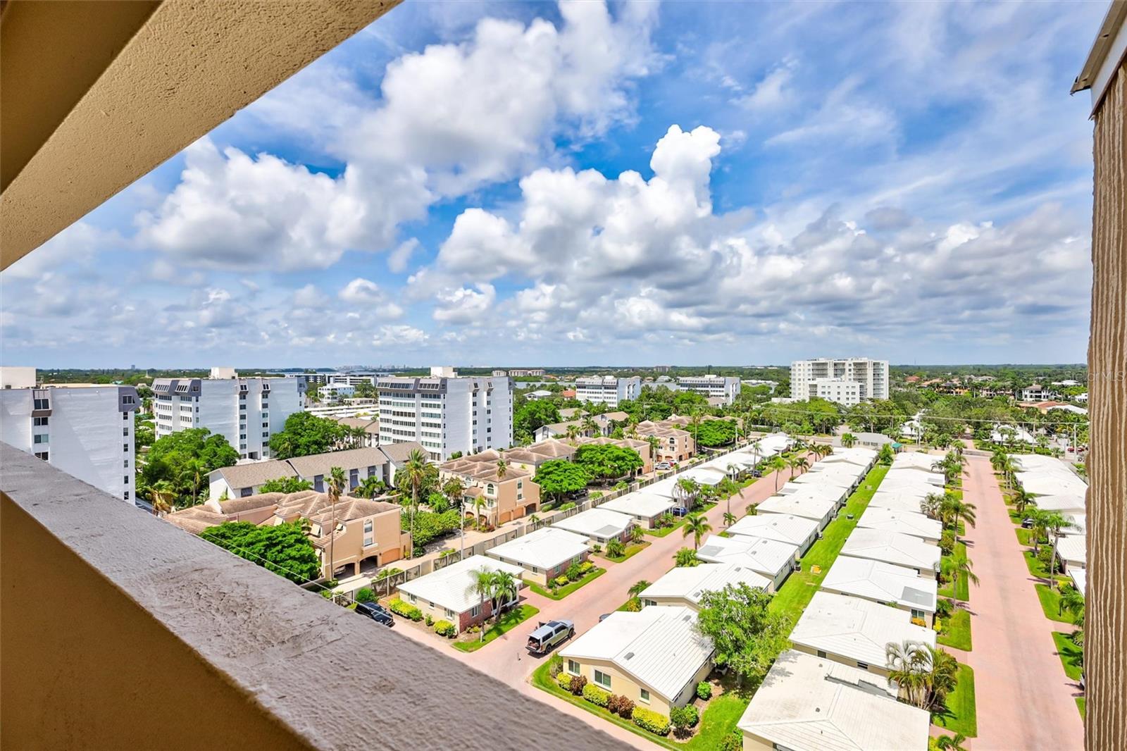 HORIZONS WEST - Residential