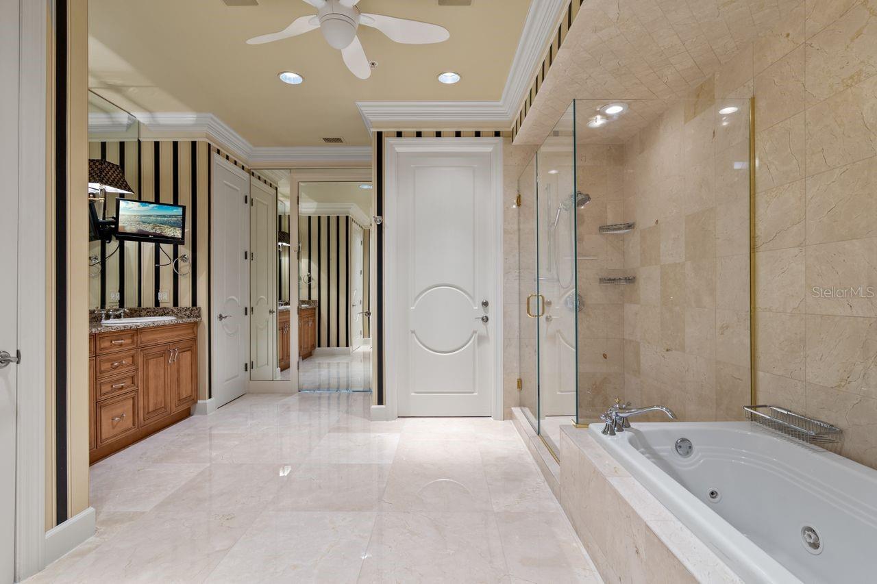 SANCTUARY DOWNTOWN CONDO - Residential