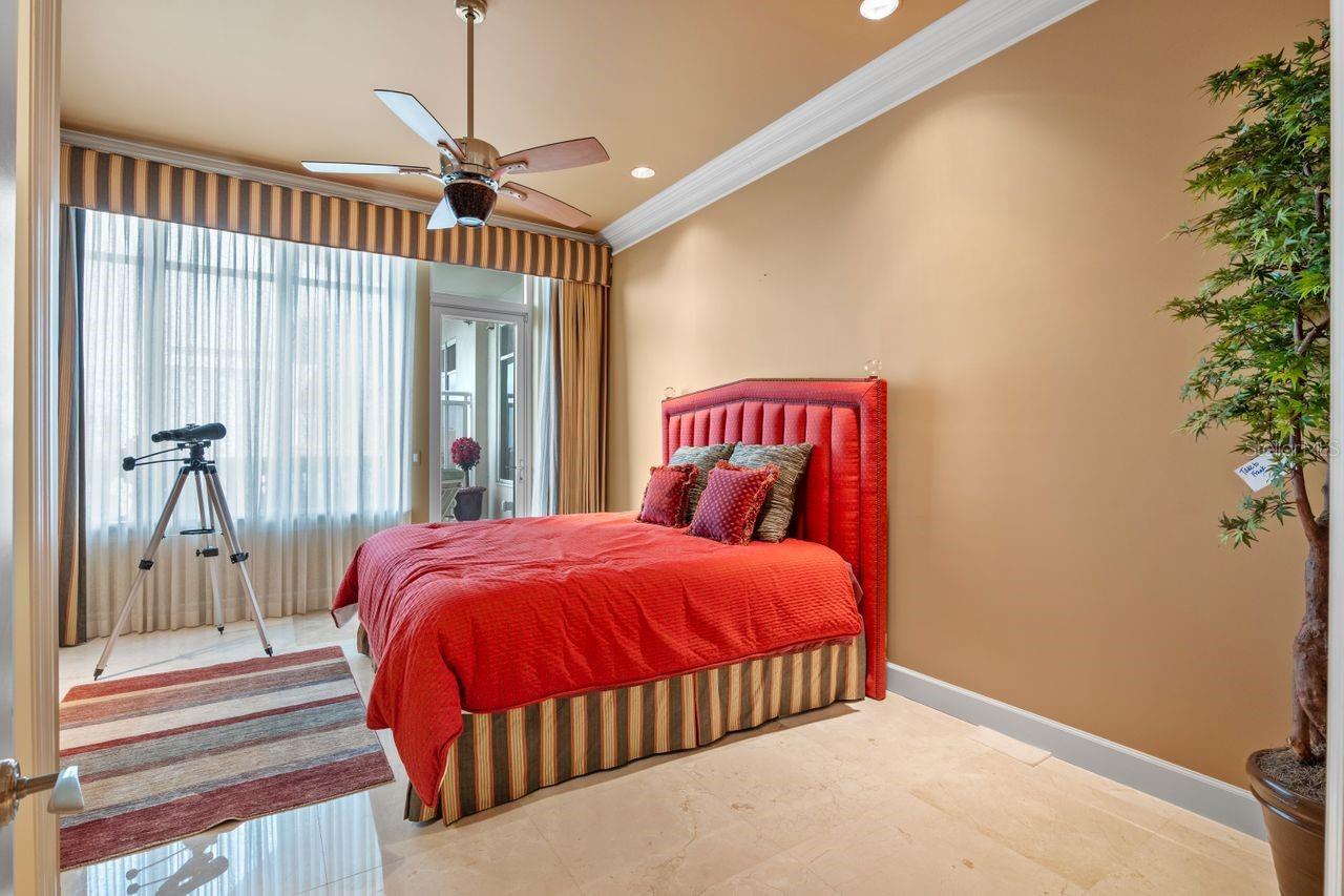 SANCTUARY DOWNTOWN CONDO - Residential