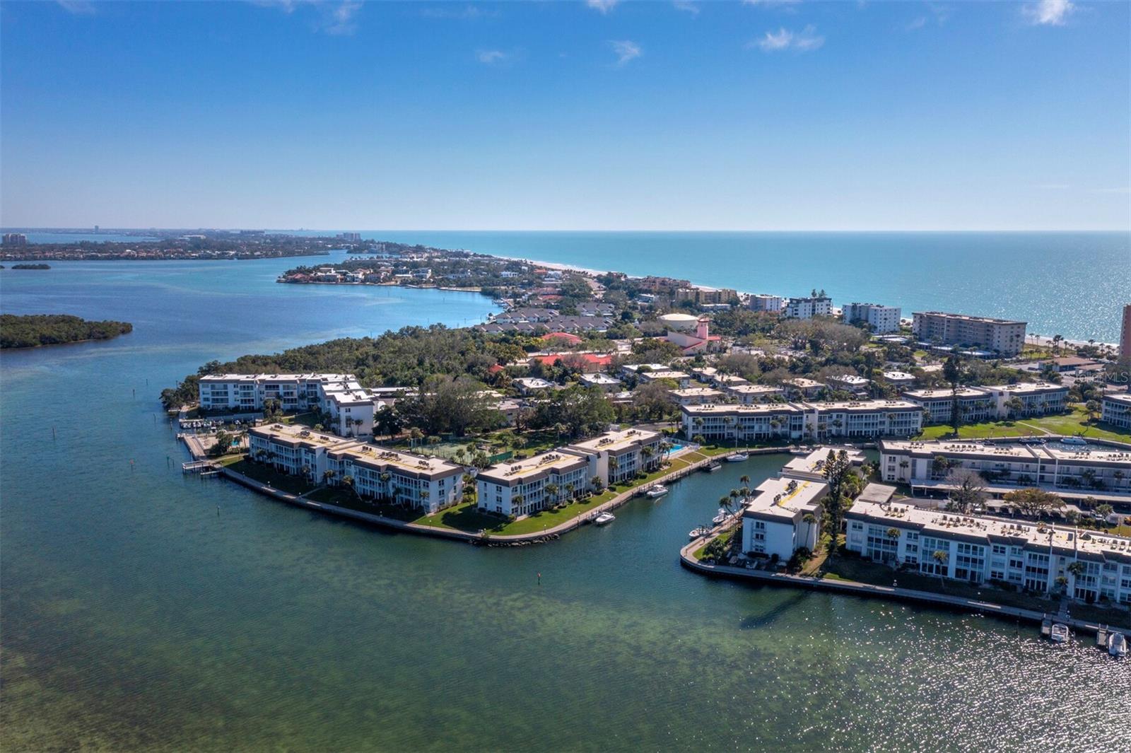 LONGBOAT HARBOUR - Residential