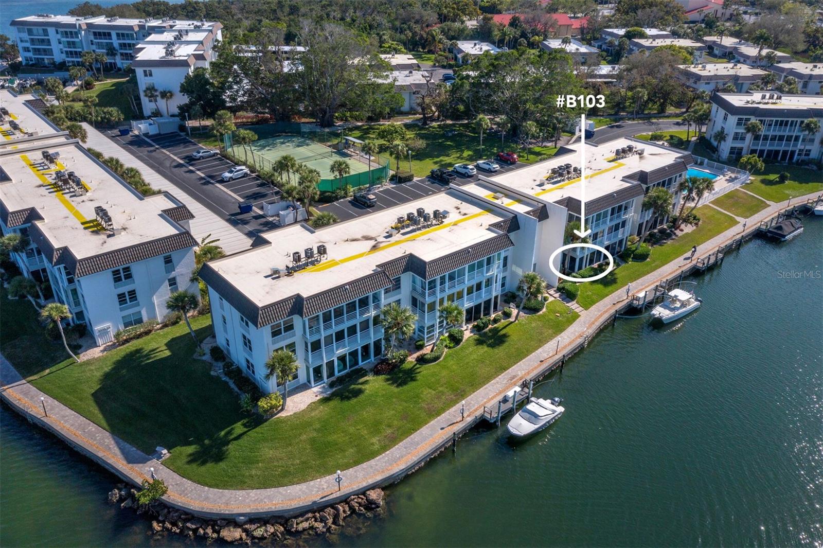 LONGBOAT HARBOUR - Residential