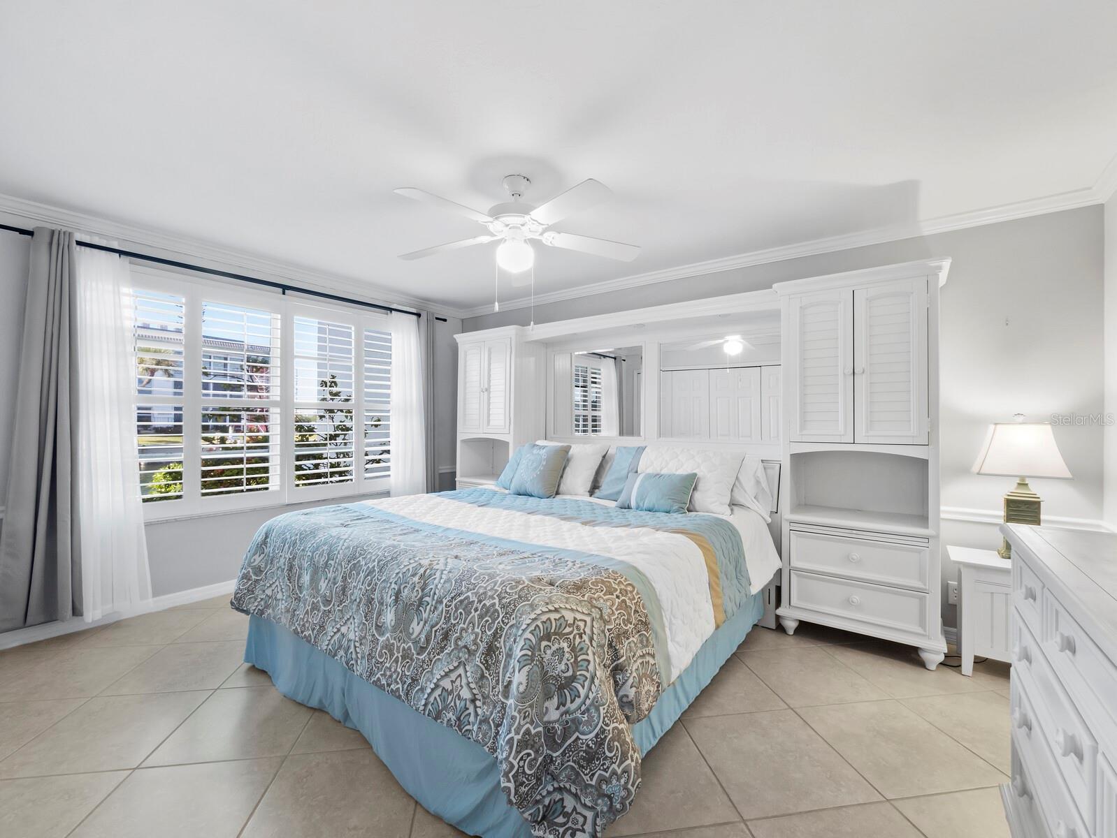 LONGBOAT HARBOUR - Residential