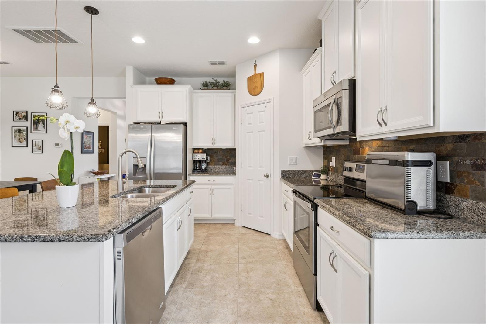 SUMMERLAKE - Residential