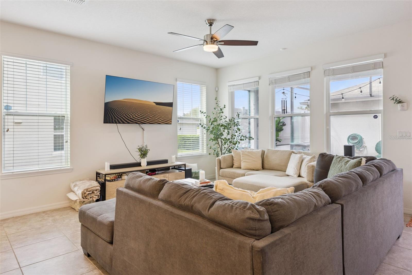 SUMMERLAKE - Residential