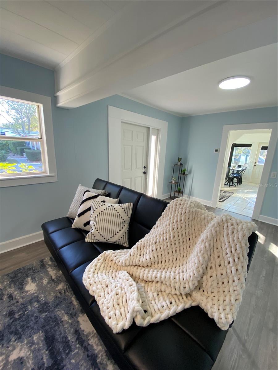 222 27TH STREET W