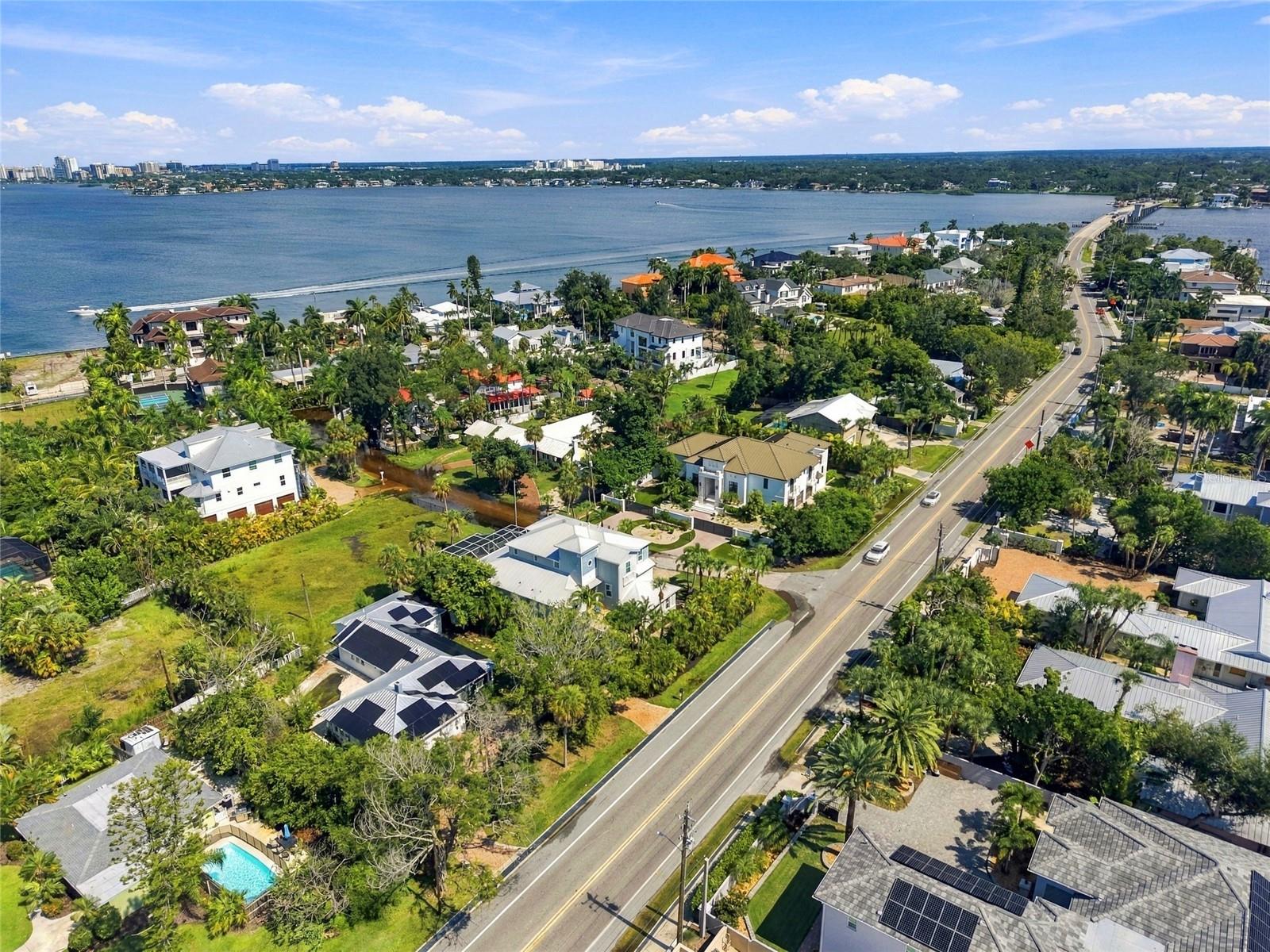 617 SIESTA DRIVE, SARASOTA, FL, 34242 2 617 SIESTA DRIVE