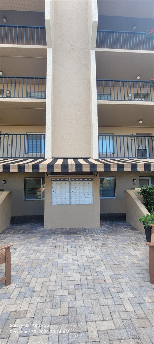 90 S HIGHLAND AVENUE 224