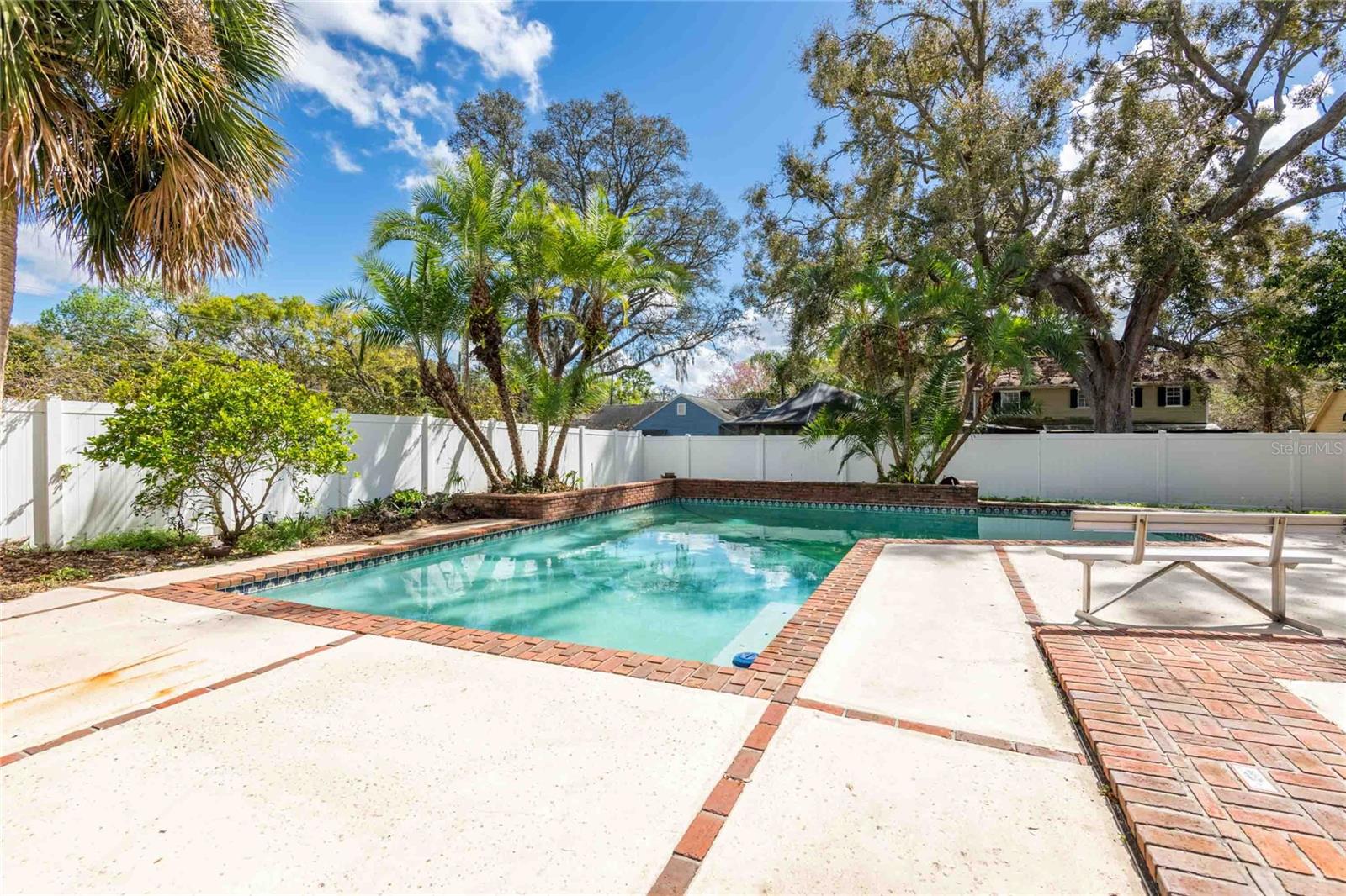 A L BACKS SUB - Residential