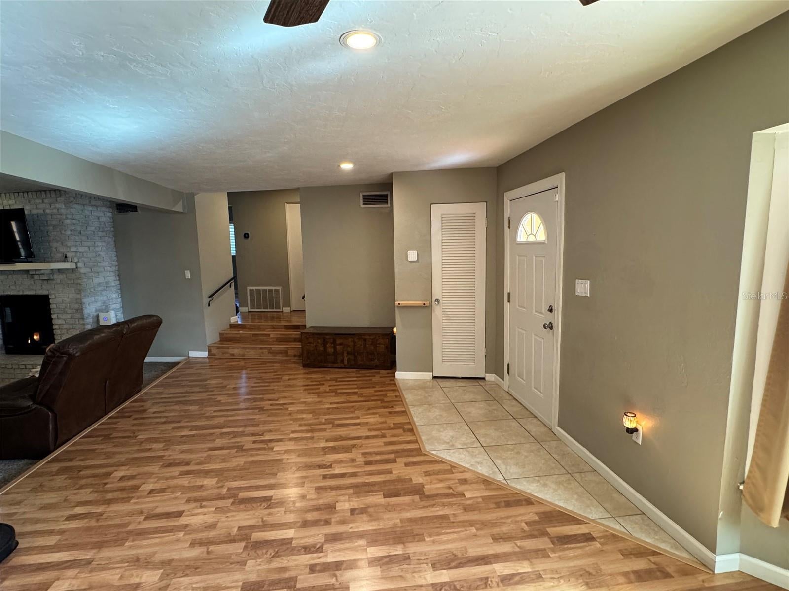 2715 HEATHER PLACE